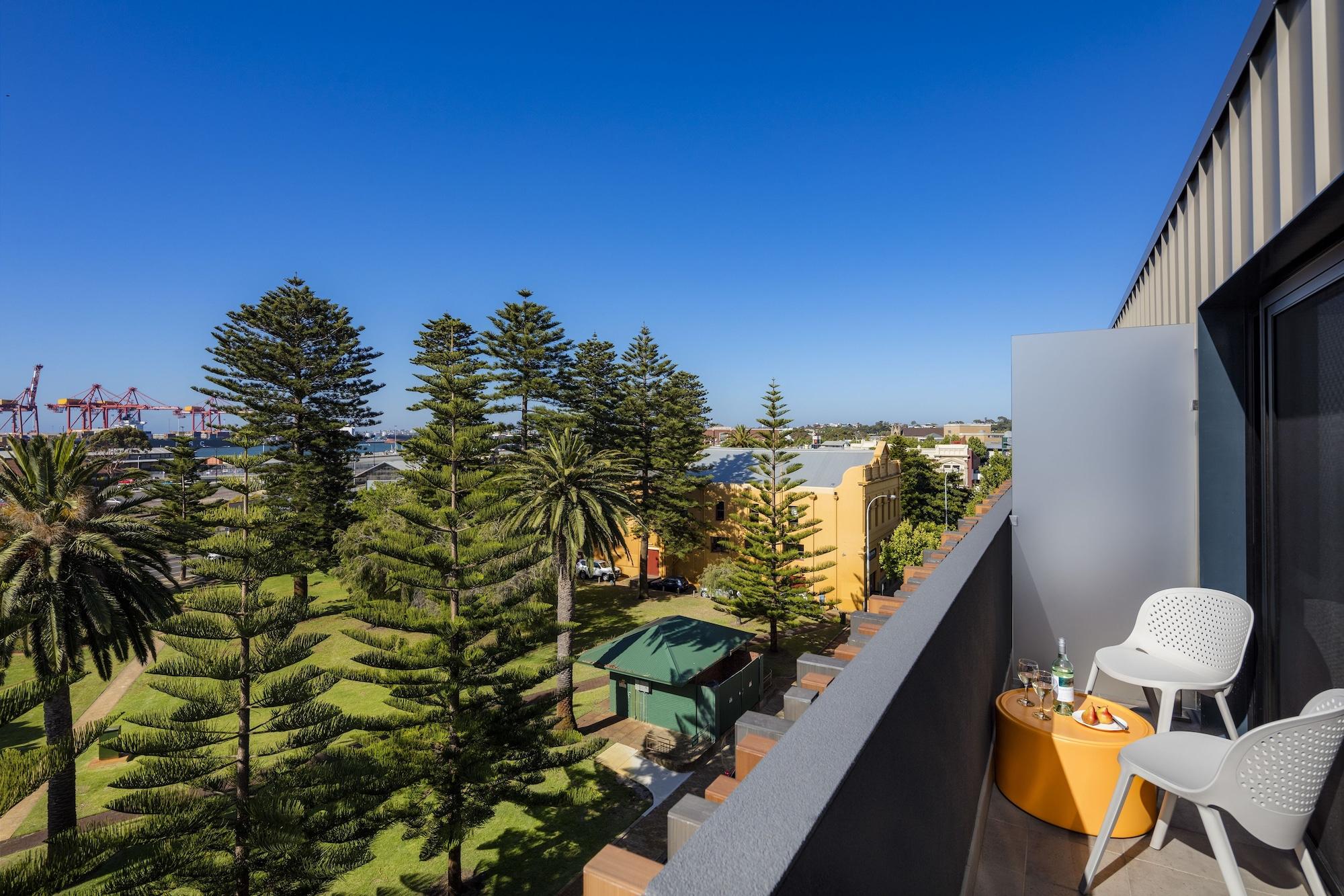 Quest Fremantle Aparthotel Exterior foto